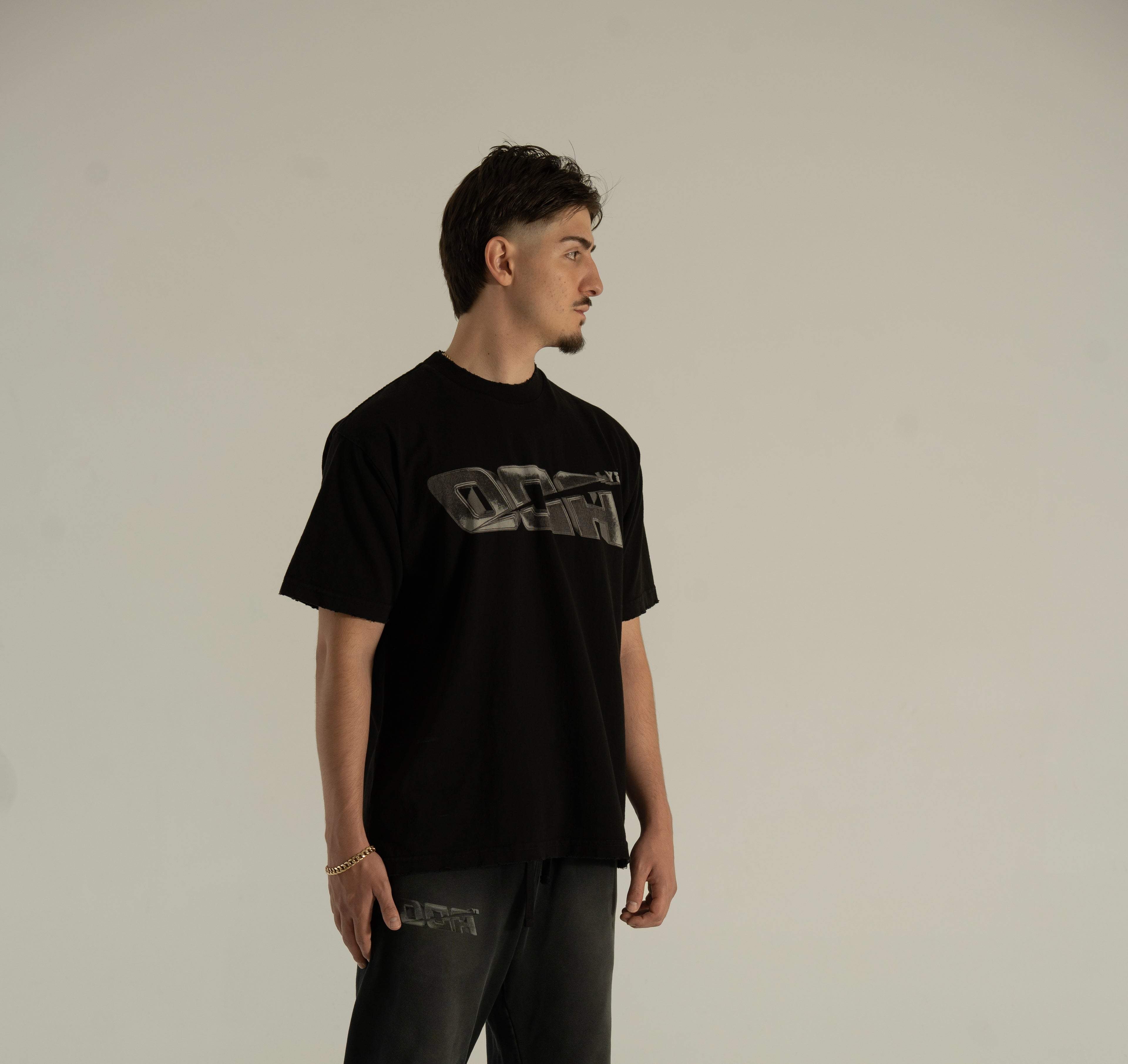 Logo vintage black distress tee